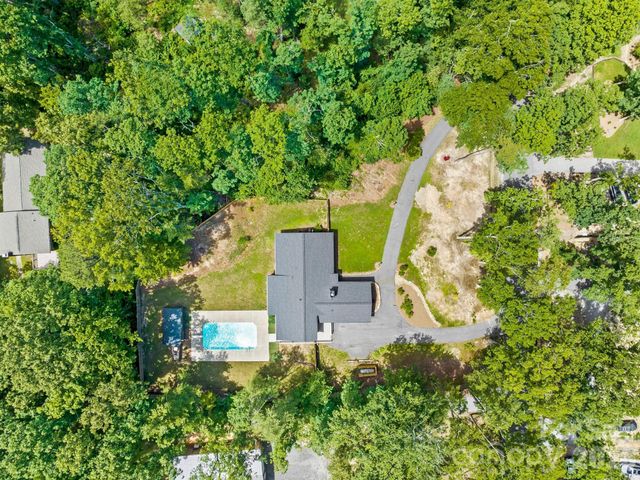 26 Glen Cove Road, Arden, NC 28704