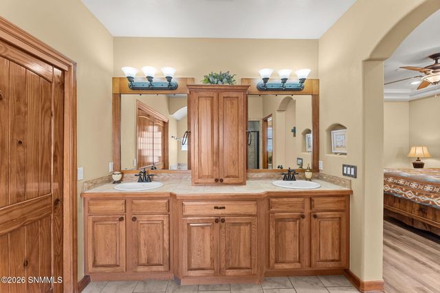 5610 Mira Montes, Las Cruces, NM 88007