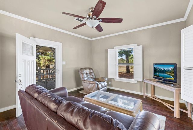 1207 State Highway 24, Campbell, TX 75422