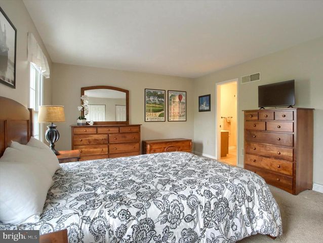 2029-B RALEIGH RD, Hummelstown, PA 17036