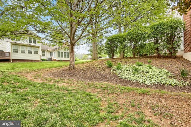 2029-B RALEIGH RD, Hummelstown, PA 17036