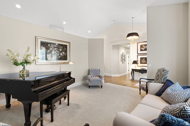 1518 E STANFORD CT, Draper, UT 84020