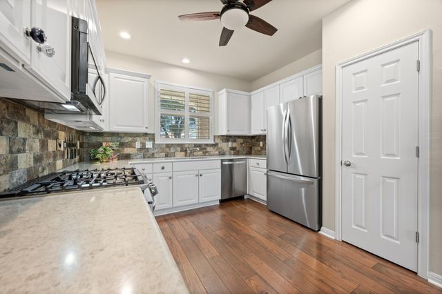 116 Harness LN, Georgetown, TX 78633