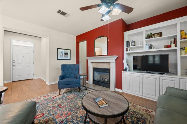116 Harness LN, Georgetown, TX 78633