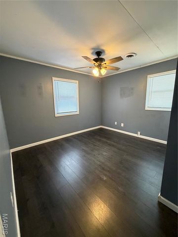 9618 De Porres Lane, St Louis, MO 63114