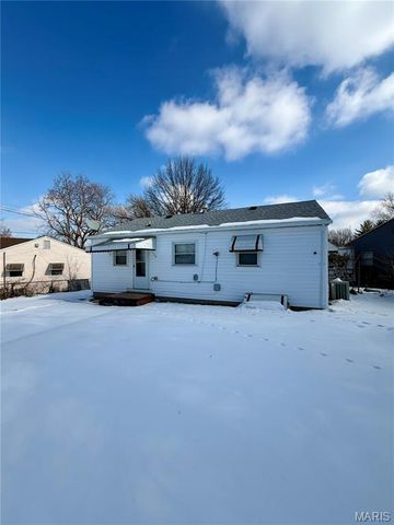 9618 De Porres Lane, St Louis, MO 63114