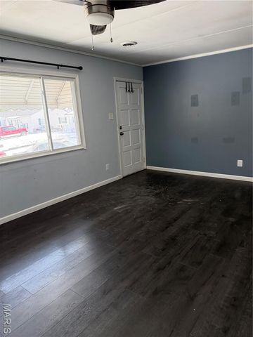 9618 De Porres Lane, St Louis, MO 63114