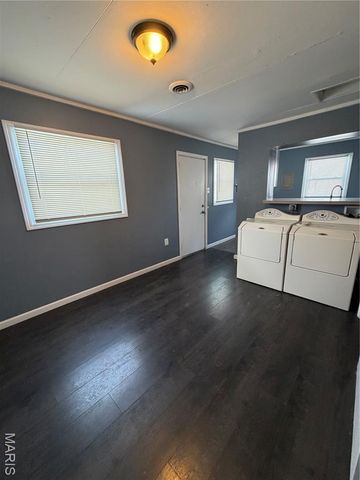 9618 De Porres Lane, St Louis, MO 63114