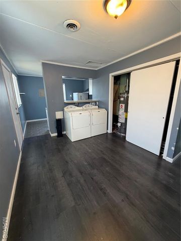 9618 De Porres Lane, St Louis, MO 63114