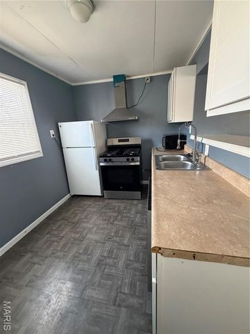 9618 De Porres Lane, St Louis, MO 63114