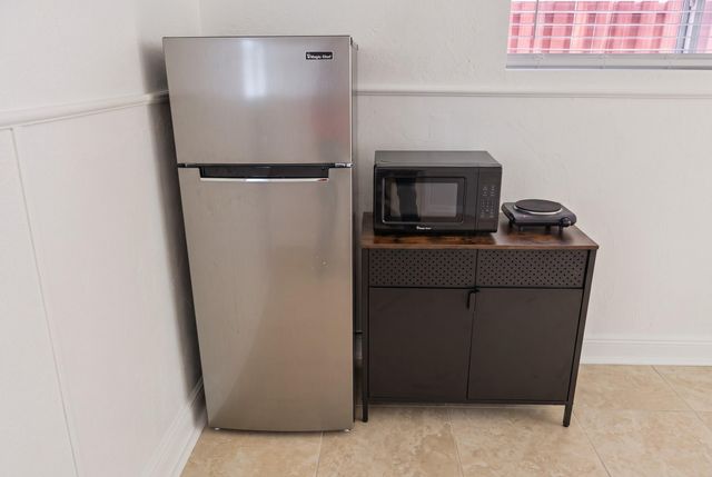 2021 NW 85TH Avenue, Pembroke Pines, FL 33024