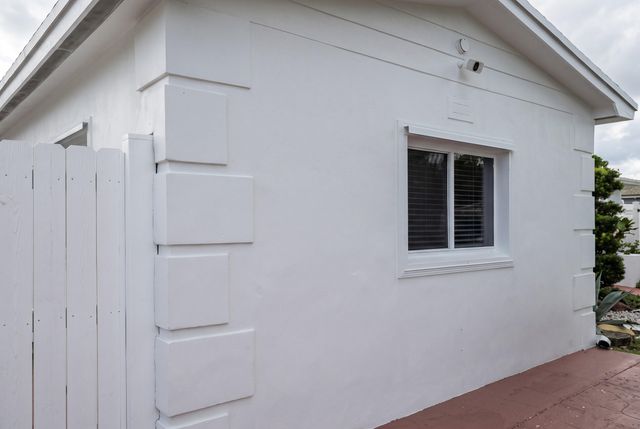 2021 NW 85TH Avenue, Pembroke Pines, FL 33024