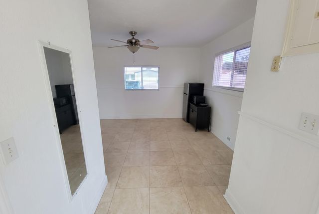 2021 NW 85TH Avenue, Pembroke Pines, FL 33024