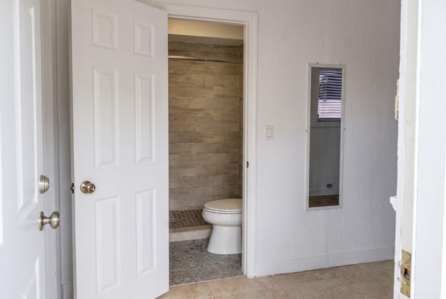 2021 NW 85TH Avenue, Pembroke Pines, FL 33024