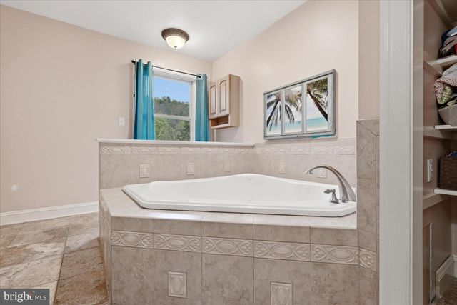 783 RITTERS VALLEY DR, Capon Bridge, WV 26711