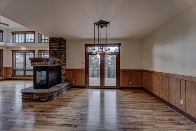 5730 WILDWOOD DR, Rapid City, SD 57702