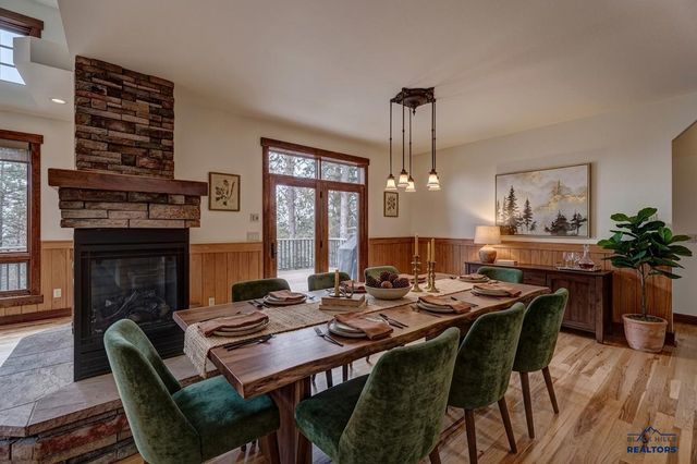 5730 WILDWOOD DR, Rapid City, SD 57702