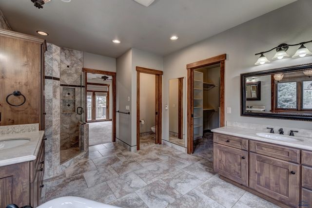 5730 WILDWOOD DR, Rapid City, SD 57702