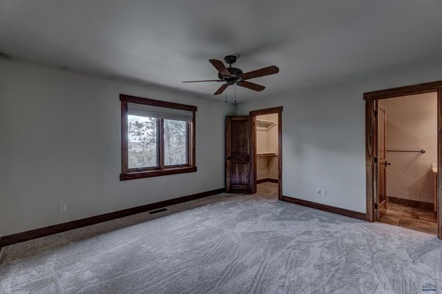 5730 WILDWOOD DR, Rapid City, SD 57702