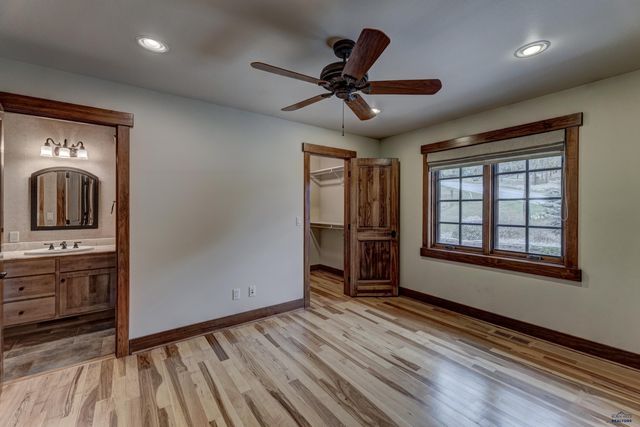 5730 WILDWOOD DR, Rapid City, SD 57702
