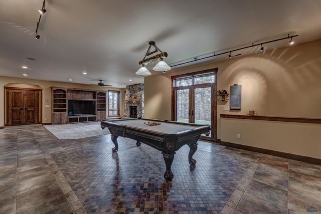 5730 WILDWOOD DR, Rapid City, SD 57702