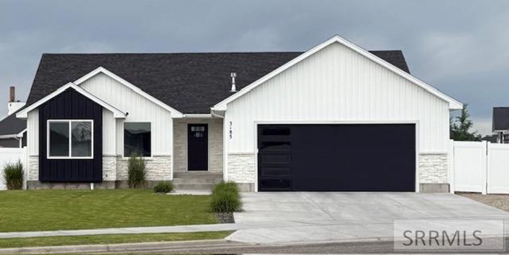 3185 E Greenwillow Lane, Ammon, ID 83401
