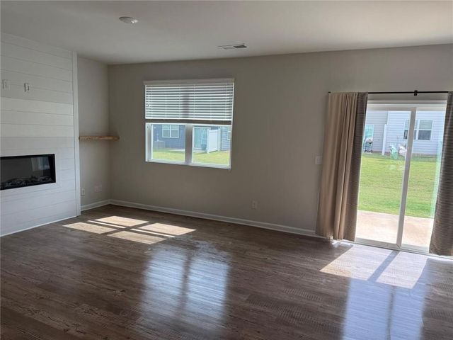 5223 Canberra Drive, Flowery Branch, GA 30542