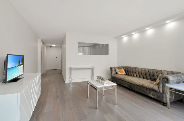 405 N Wabash Avenue 314, Chicago, IL 60611