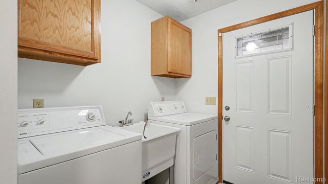 301 W Fike Road, Edenville Township, MI 48657