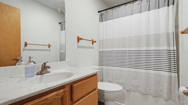 301 W Fike Road, Edenville Township, MI 48657