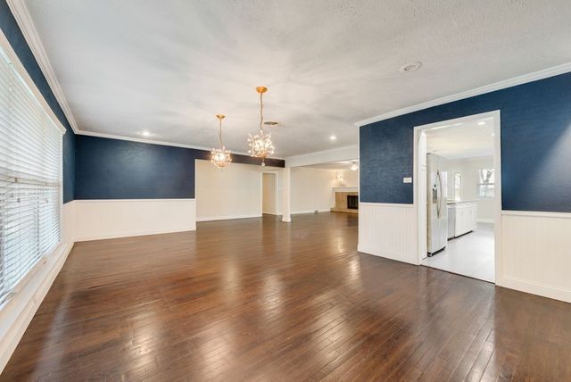 3662 Weeburn Drive, Dallas, TX 75229