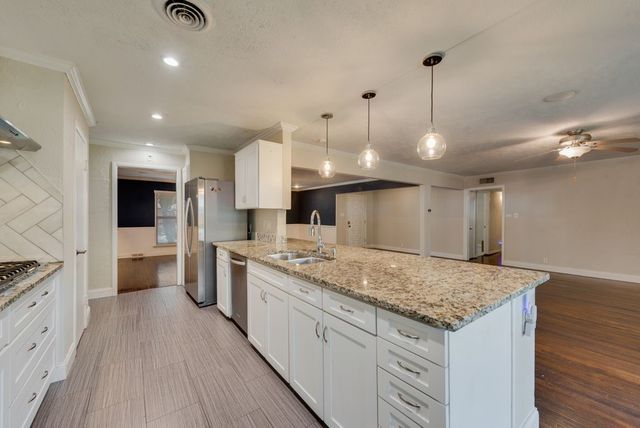 3662 Weeburn Drive, Dallas, TX 75229