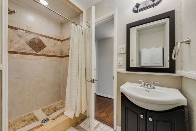 3662 Weeburn Drive, Dallas, TX 75229