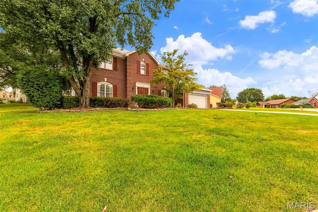 11 Silver Leaf Court, Lake St Louis, MO 63367
