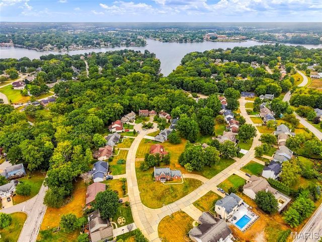 11 Silver Leaf Court, Lake St Louis, MO 63367