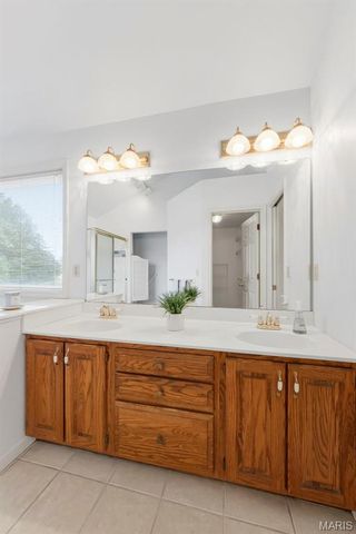 11 Silver Leaf Court, Lake St Louis, MO 63367