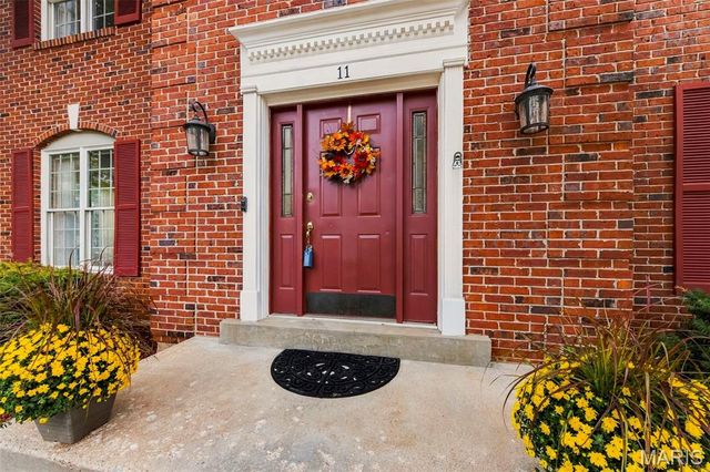 11 Silver Leaf Court, Lake St Louis, MO 63367