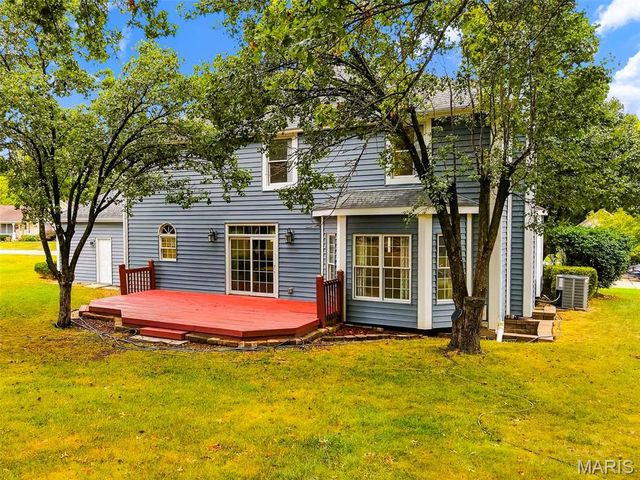 11 Silver Leaf Court, Lake St Louis, MO 63367