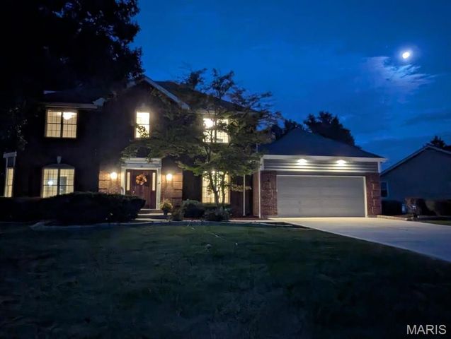 11 Silver Leaf Court, Lake St Louis, MO 63367