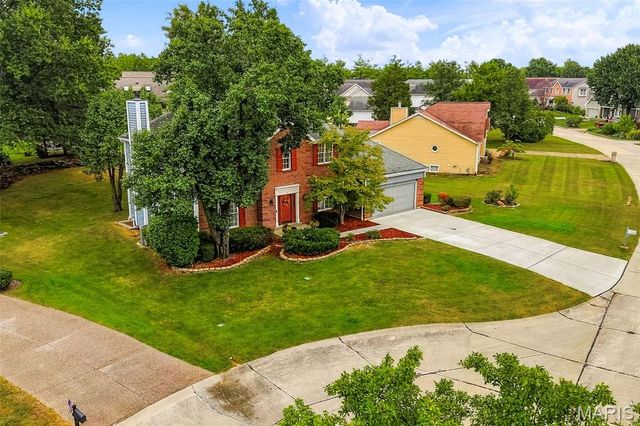 11 Silver Leaf Court, Lake St Louis, MO 63367