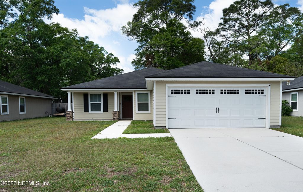 4540 GLENDAS MEADOW Drive, Jacksonville, FL 32210