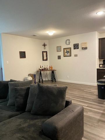 5133 Whiltmore Drive, Forney, TX 75126