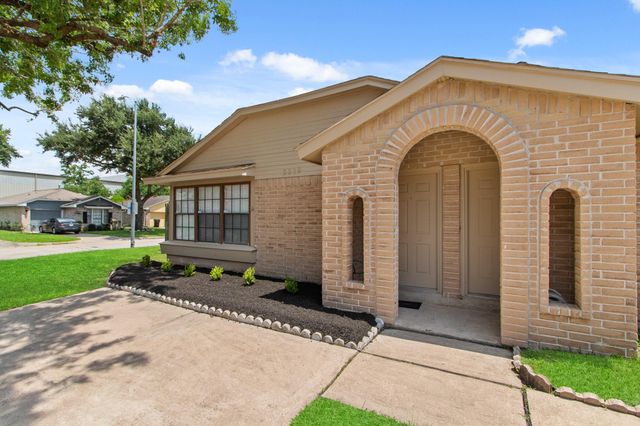 5218 Beaverbrook Drive, Houston, TX 77084