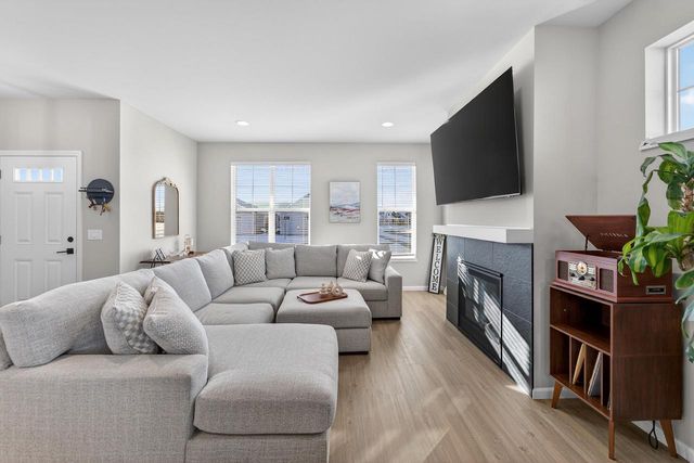 2529 Clover Point Drive, Fitchburg, WI 53711