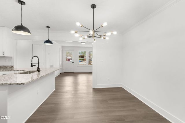 804 NW Lakecrest Drive, Fayetteville, NC 28301