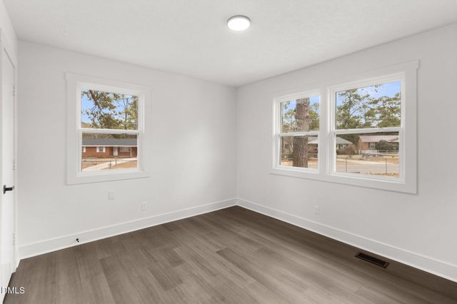 804 NW Lakecrest Drive, Fayetteville, NC 28301