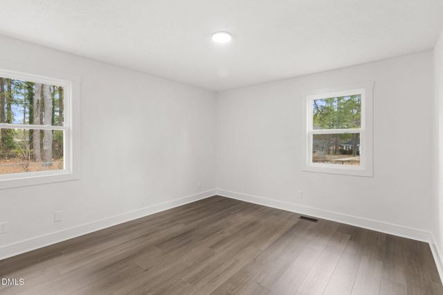 804 NW Lakecrest Drive, Fayetteville, NC 28301