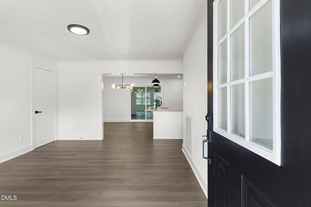 804 NW Lakecrest Drive, Fayetteville, NC 28301