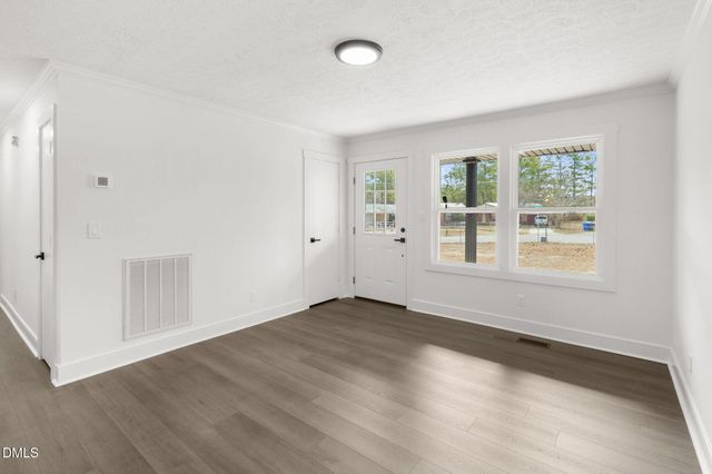 804 NW Lakecrest Drive, Fayetteville, NC 28301