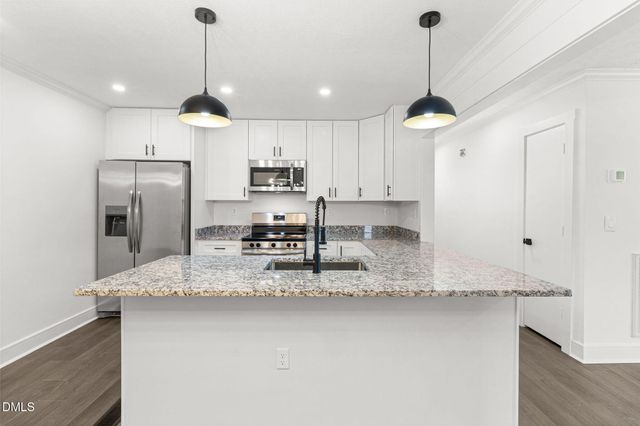 804 NW Lakecrest Drive, Fayetteville, NC 28301